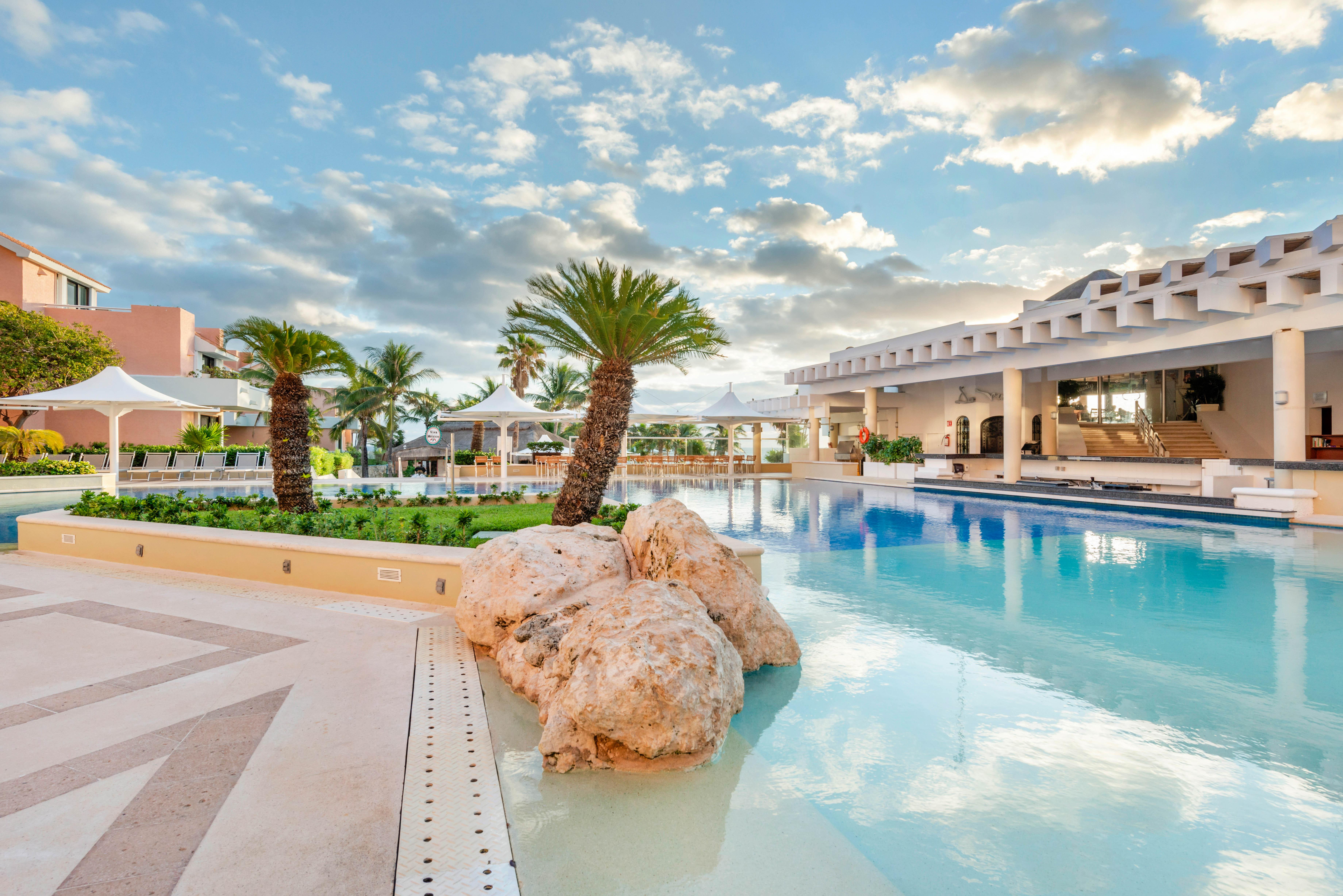 Wyndham Grand Cancun All Inclusive Resort & Villas Экстерьер фото