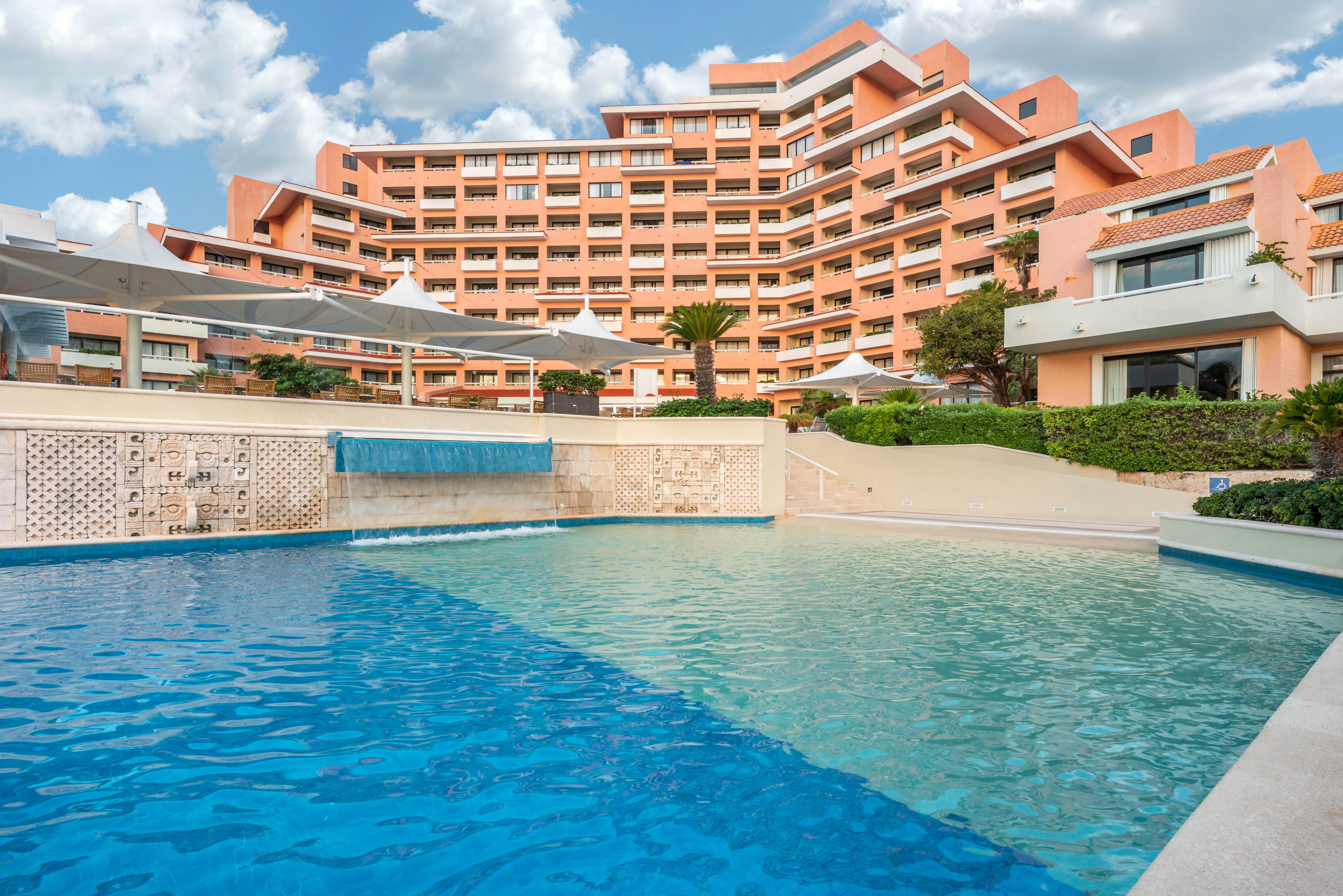Wyndham Grand Cancun All Inclusive Resort & Villas Экстерьер фото